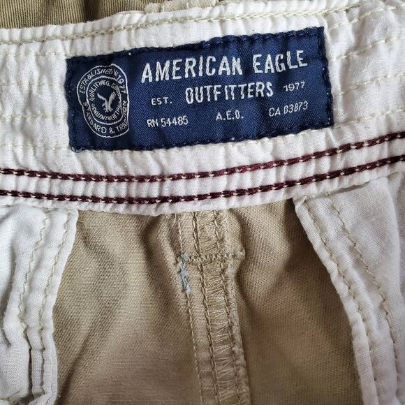 American Eagle Cargo Shorts Men’s Size 30 Khaki 100% Cotton Outdoor Utility - Picture 4 of 7